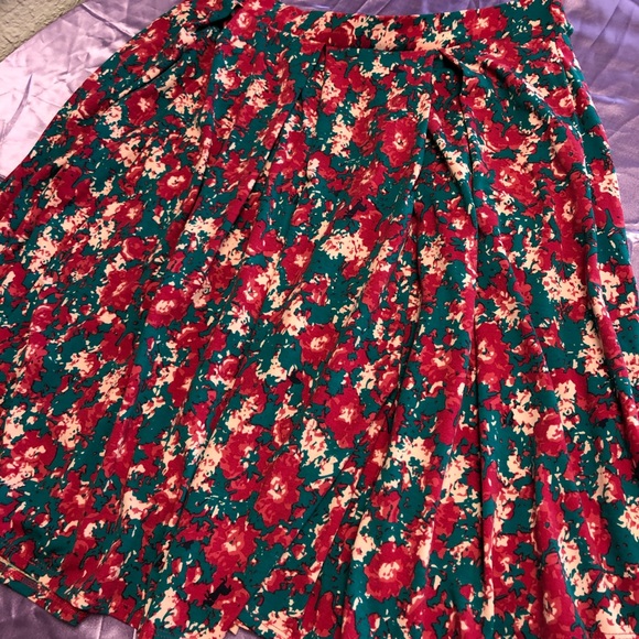 Lularoe Madison Skirt - Picture 5 of 5
